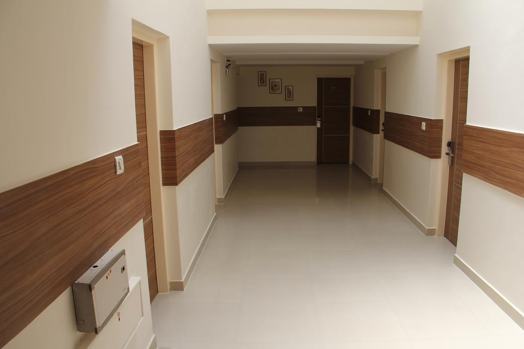 Hotel Grand Bee Bangalore Extérieur photo