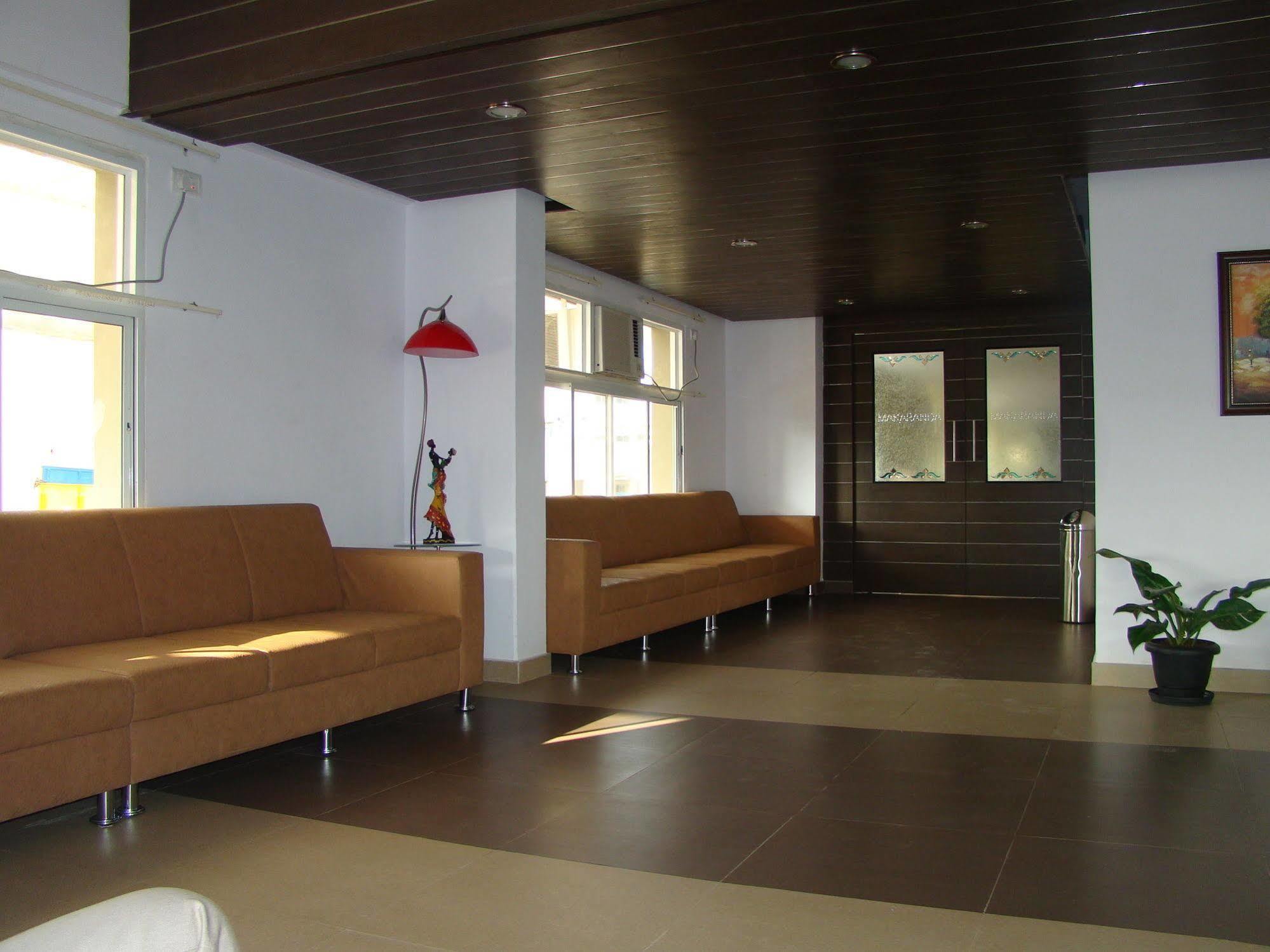 Hotel Grand Bee Bangalore Extérieur photo